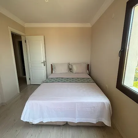 Yenifoca Case de vacanță *