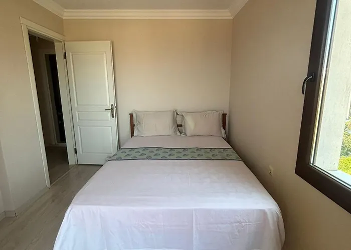 Yenifoca Case de vacanță *